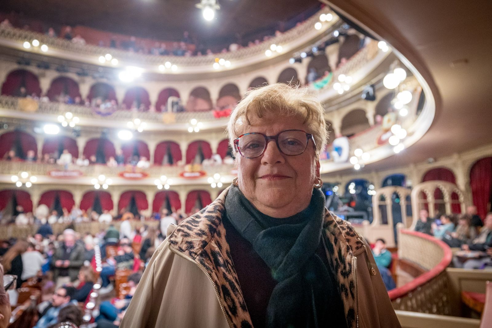 Catalina Alba, hija de Paco Alba, en el Teato Falla esta noche.