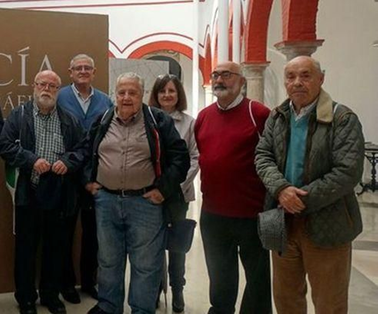 Antonio Benítez, primero por la derecha, con otros miembros de La Trocha en una visita a una exposición en el Museo Municipal de Algeciras.
