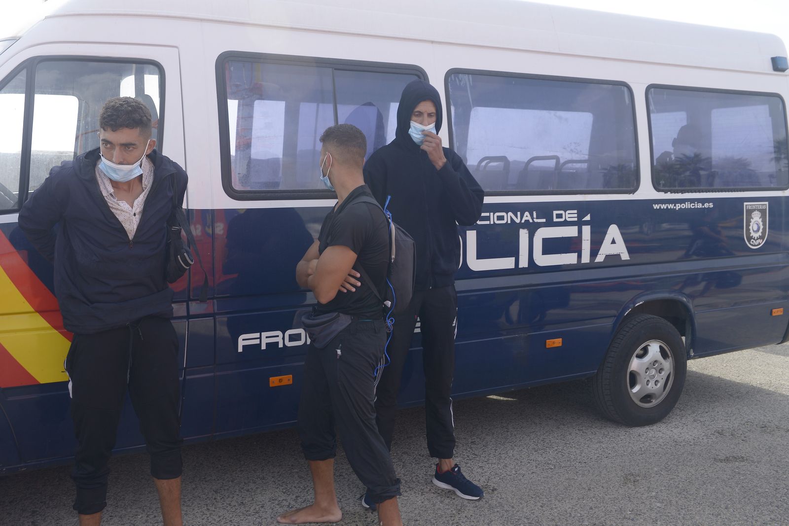 Fotos del desembarco del Denebola de Salvamento Marítimo