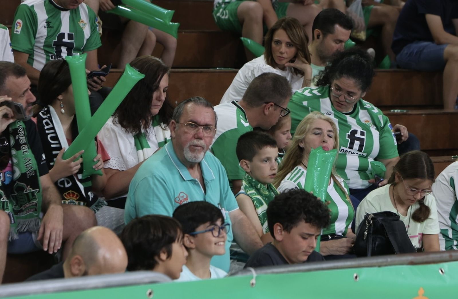 Búscate en el o Betis Granada de baloncesto