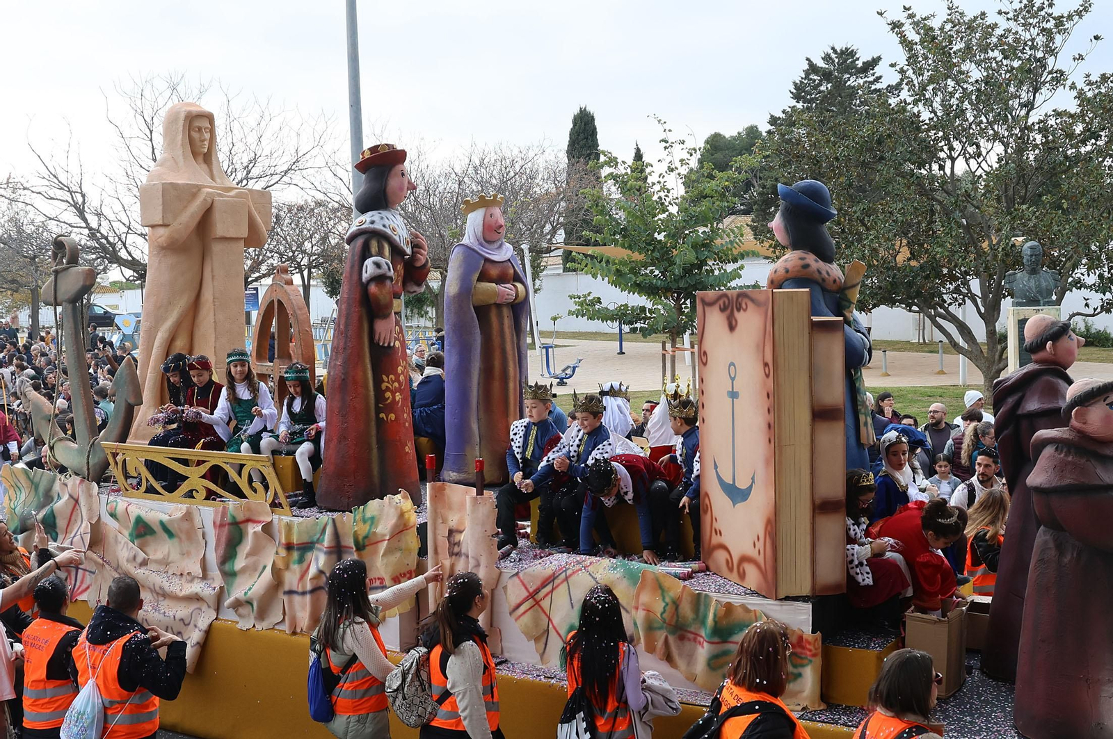 Imágenes de la Cabalgata de los Reyes Magos en Huelva