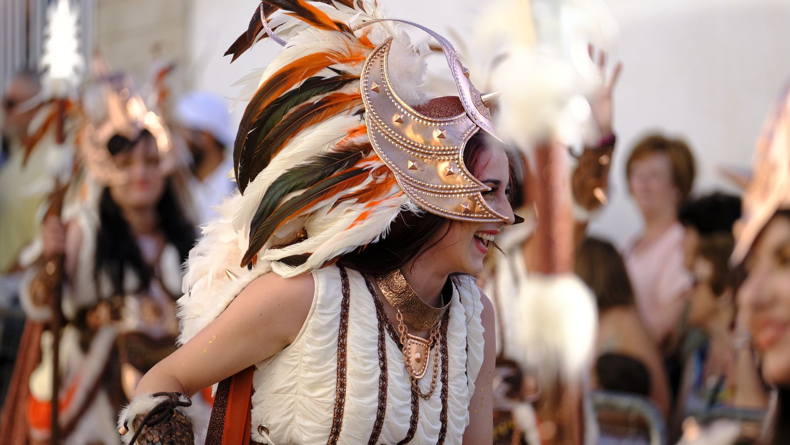 El espectacular desfile de Moros y Cristianos de Mojácar, en imágenes