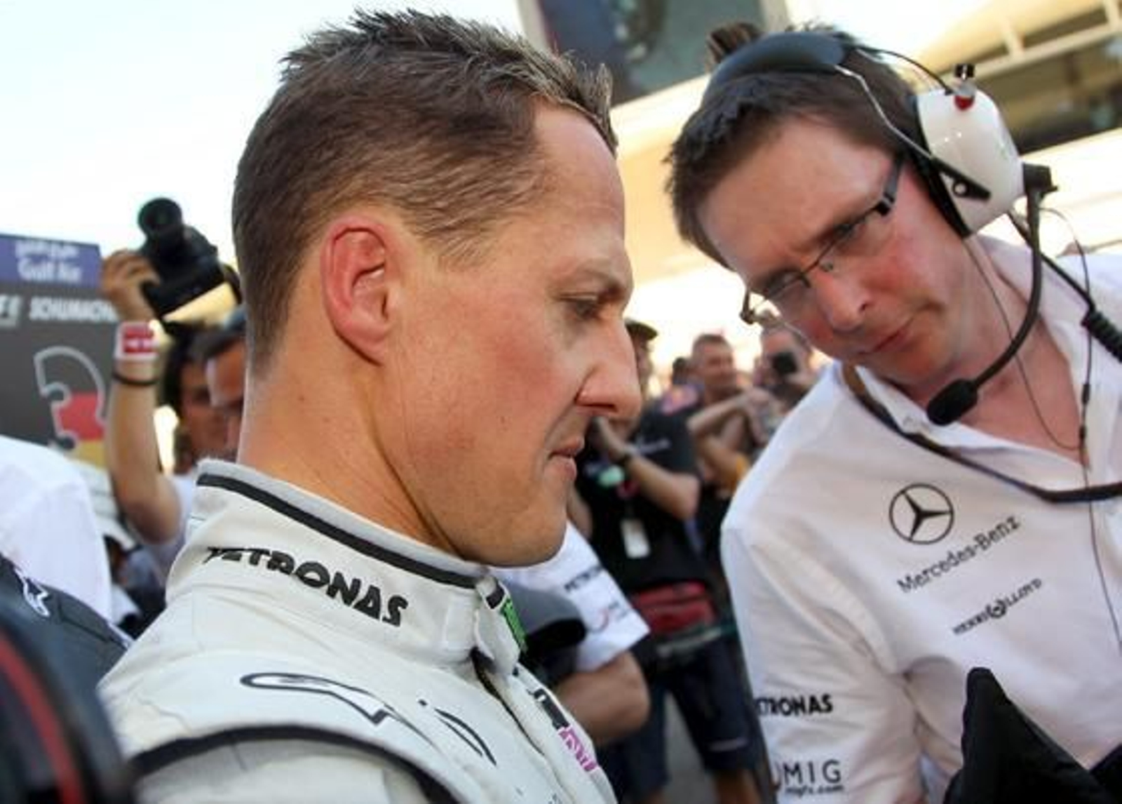 Fernando Alonso gana su primera carrera como piloto de Ferrari en Bahrein. / EFE