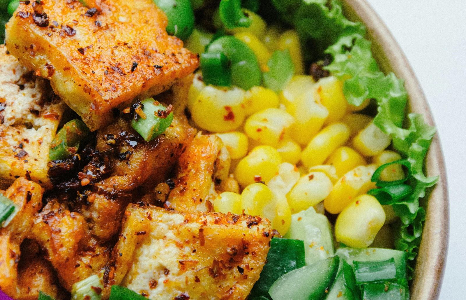 Descubre las diferentes formas de incluir el tofu en la dieta