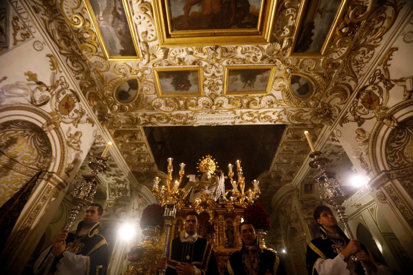 Las mejores imágenes de la hermandad de las Angustias en este Jueves Santo de Córdoba