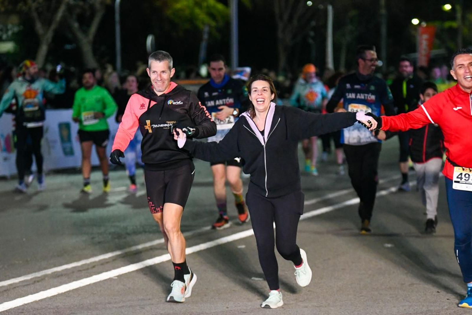 En imágenes: búscate en tu llegada a meta de la Carrera de San Antón 2025 (12)