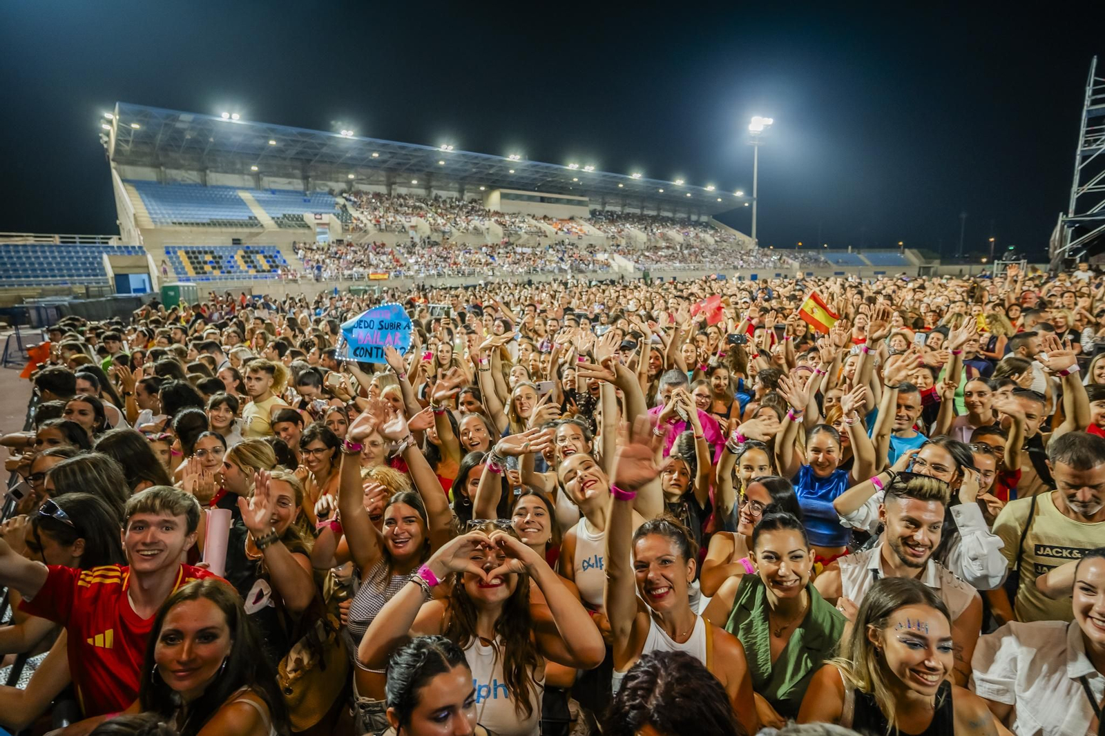 El concierto de Aitana en Roquetas de Mar, en imágenes