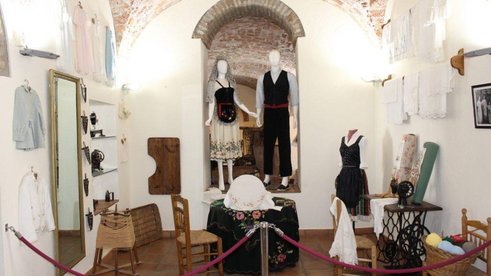 Sala de Costura de Museo Etnológico de Hinojosa del Duque
