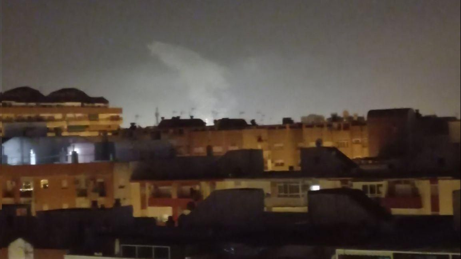 Humo saliendo de la zona.