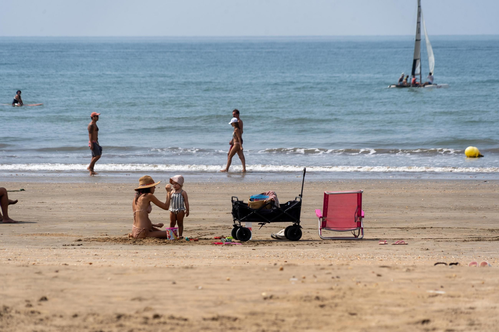 El ambiente de las playas de Huelva el domingo 24 de agosto