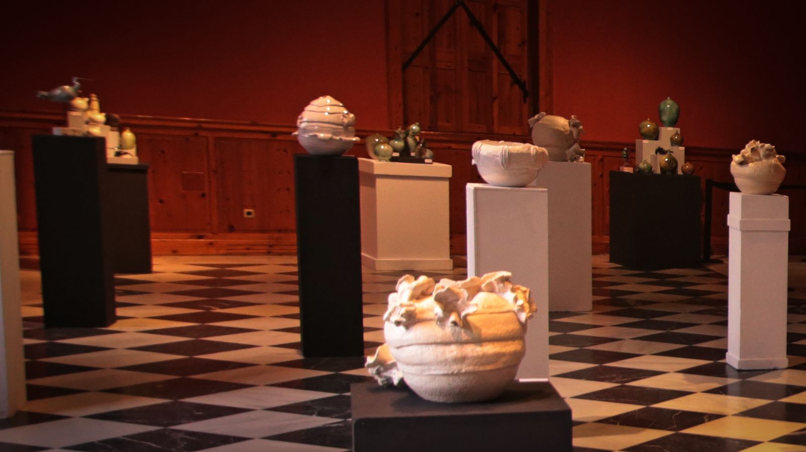 La exposición 'Cerámica Contemporánea' ya puede contemplarse en el Museo Arqueológico