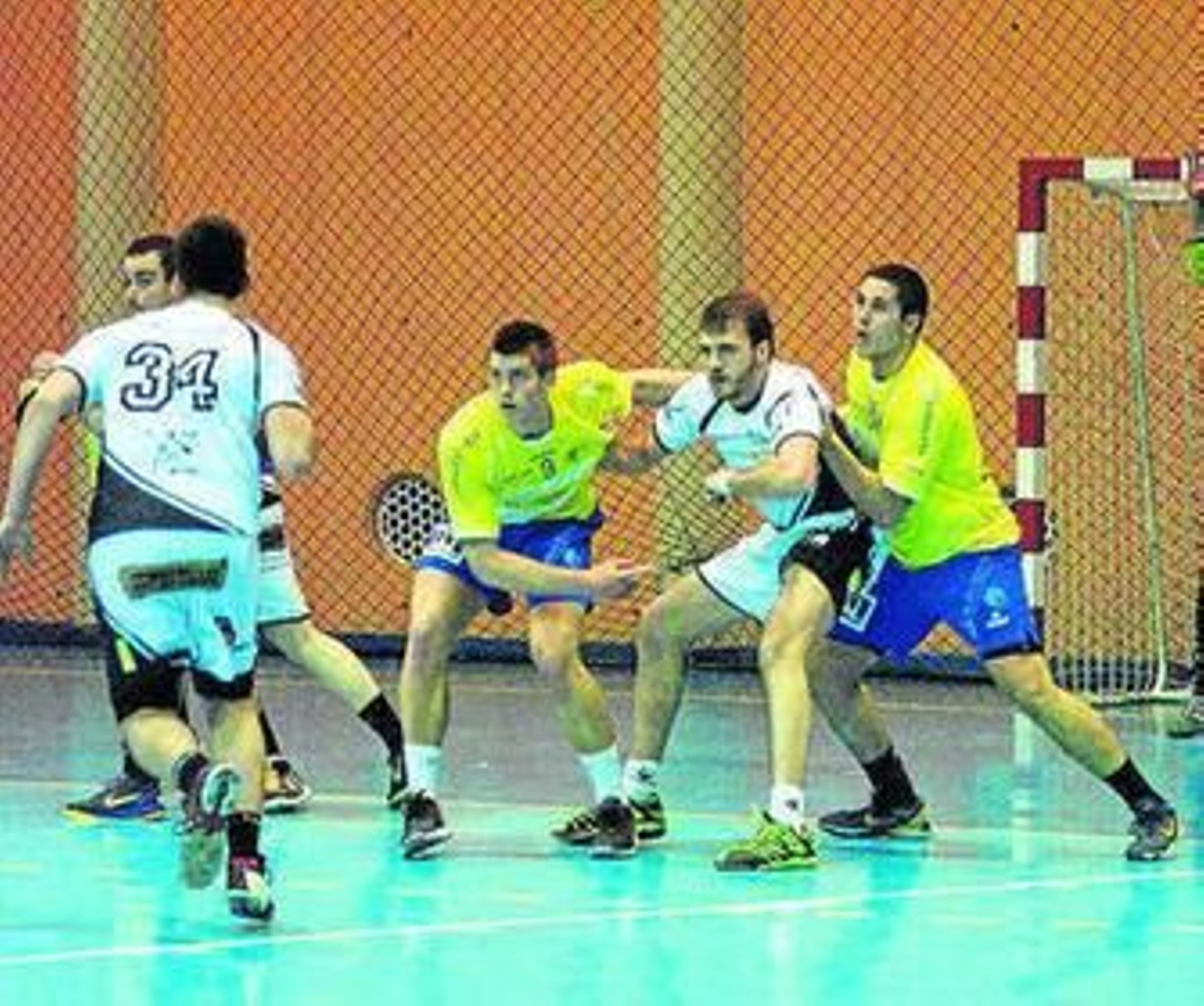 Darío Mata (3º por la derecha), la temporada pasada defendiendo al PAN.