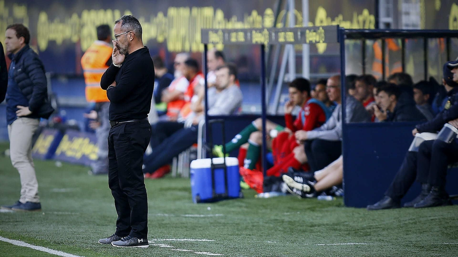 Partido de fútbol entre  Cádiz C.F. y C.A. Osasuna