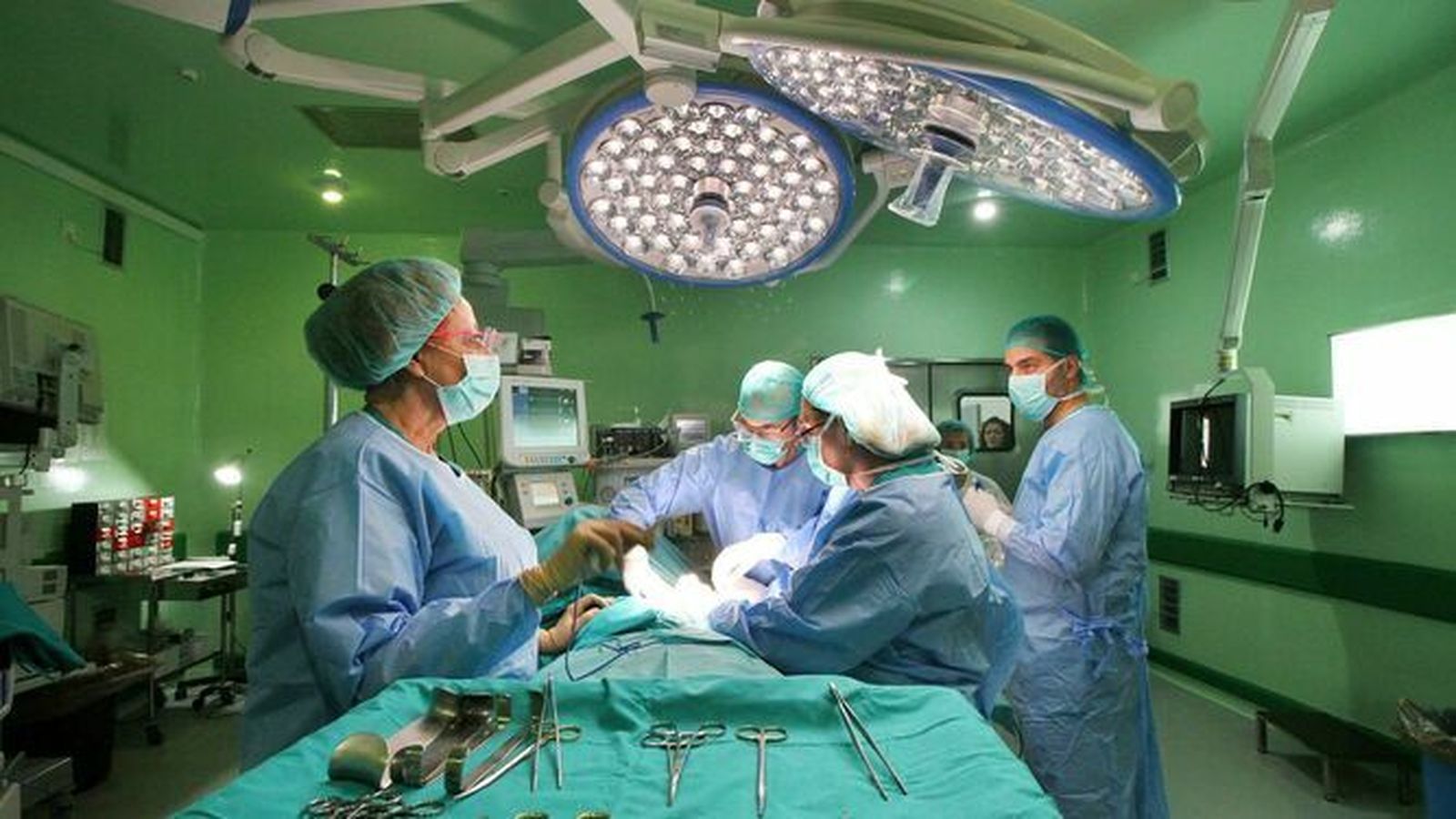 Intervención quirúrgica en el Juan Ramón Jiménez.