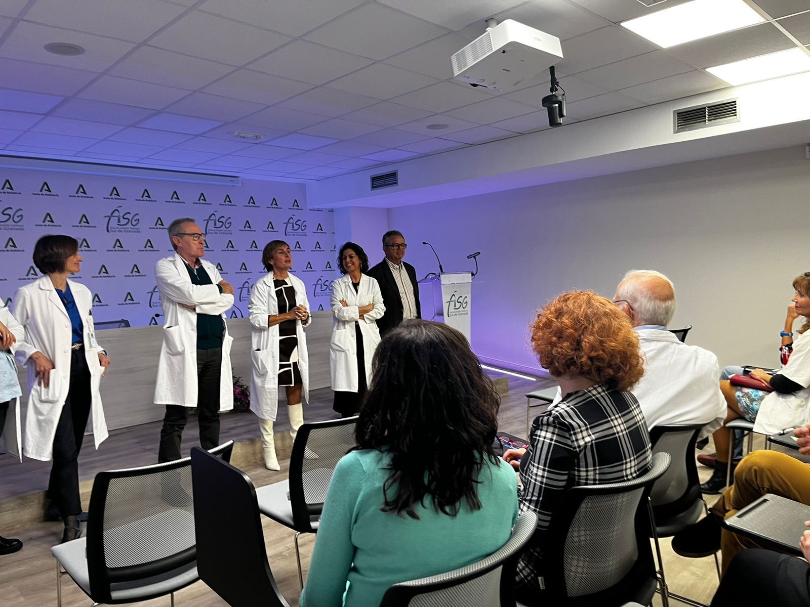 La nueva gerente del AGS Sur de Grana toma contacto con el equipo directivo del Hospital de Motril