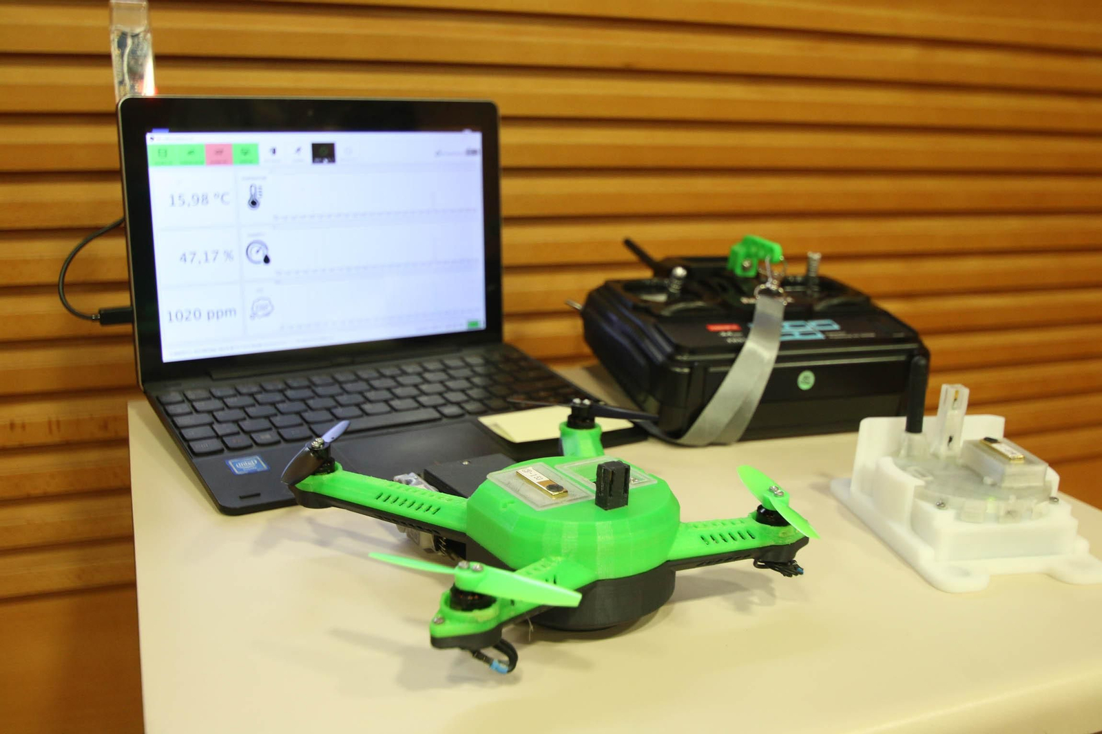 Antonio Cabeza (Ofiteat), José Vicente (Colegio Ingenieros) y Manuel García.