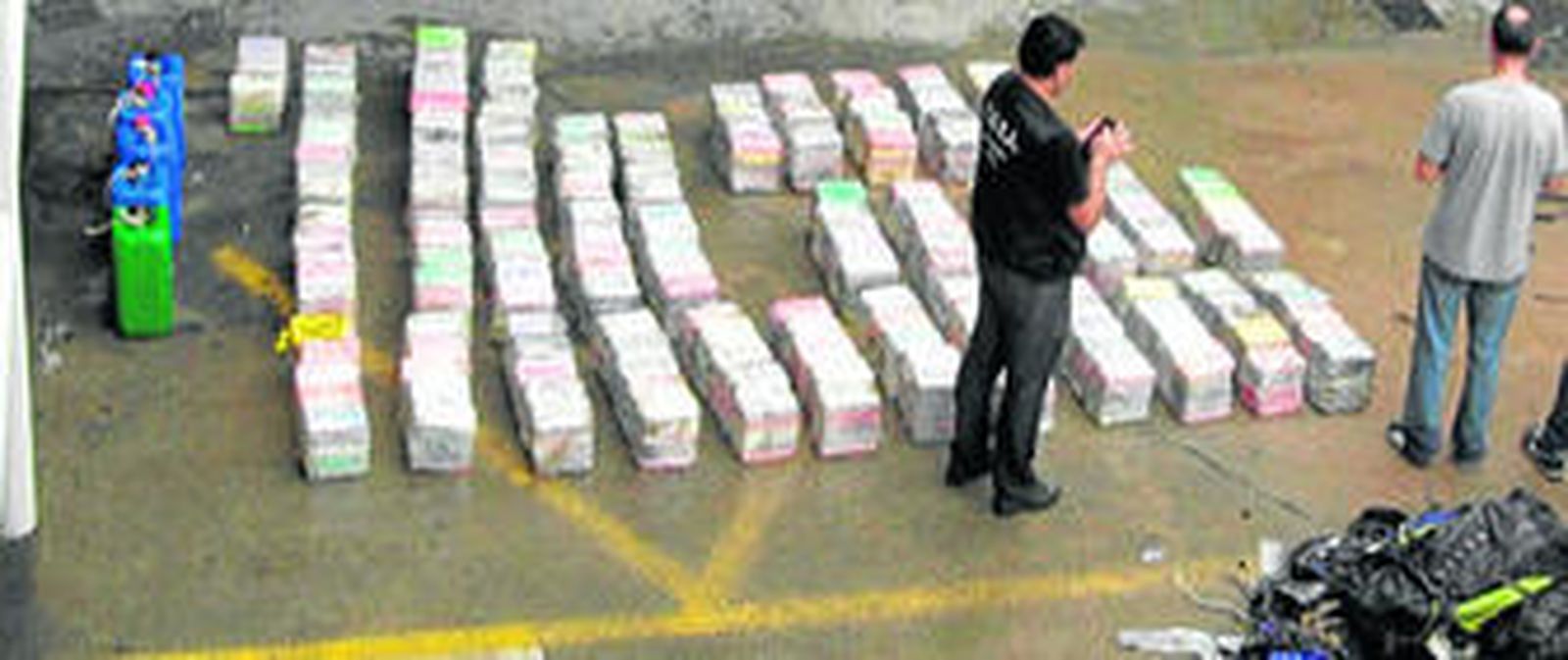 Fotografía facilitada por la Guardia Civil de la operación antidroga.