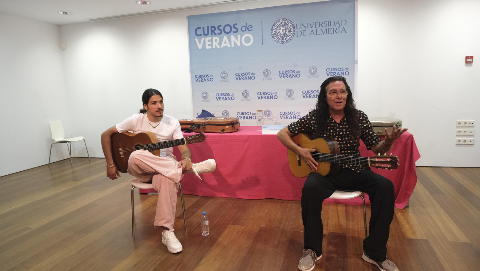 Curso de Guitarra Flamenca de Tomatito dentro de los Cursos de Verano de la UAL, en imágenes