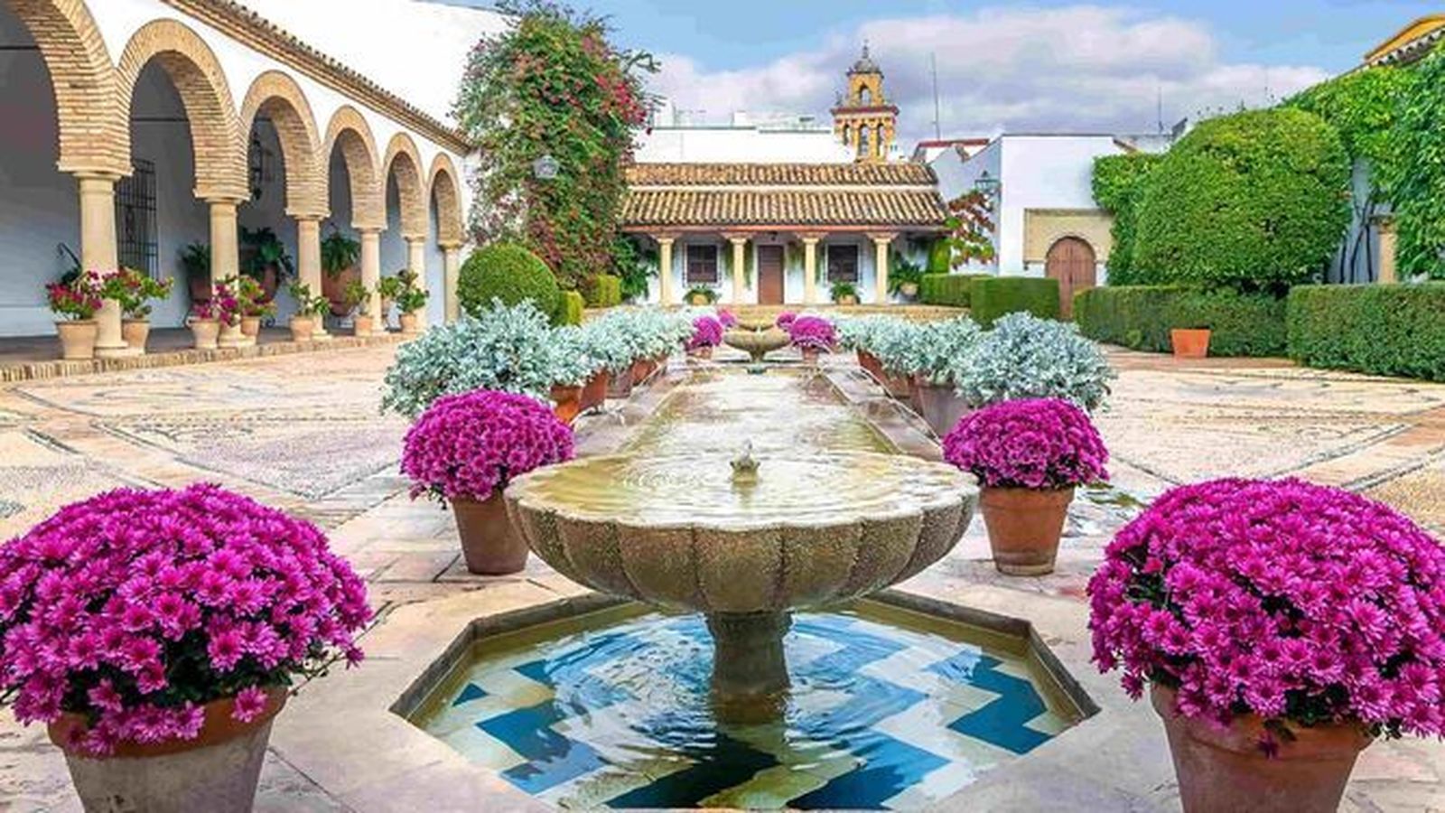 El Palacio de Viana alberga un total de 13 patios