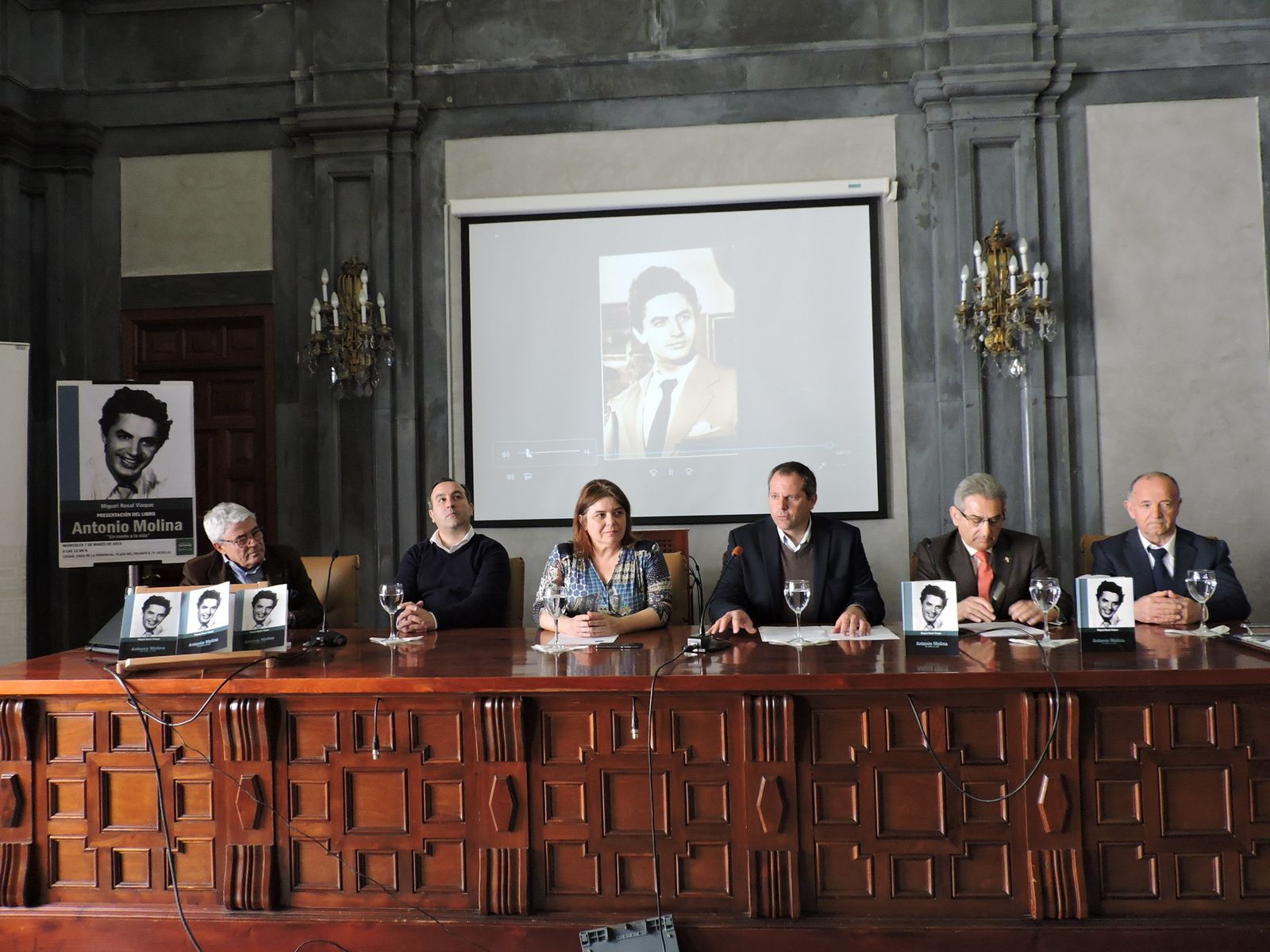 Un momento de la presentación del libro en la Casa de la Provincia.