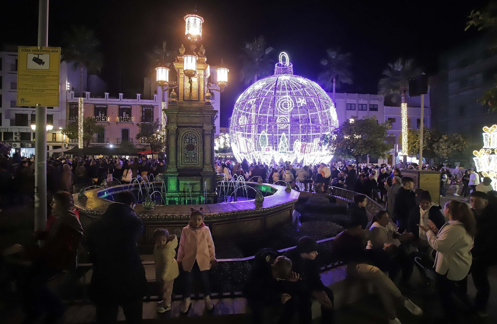 Encendido del alumbrado navideño en Algeciras.