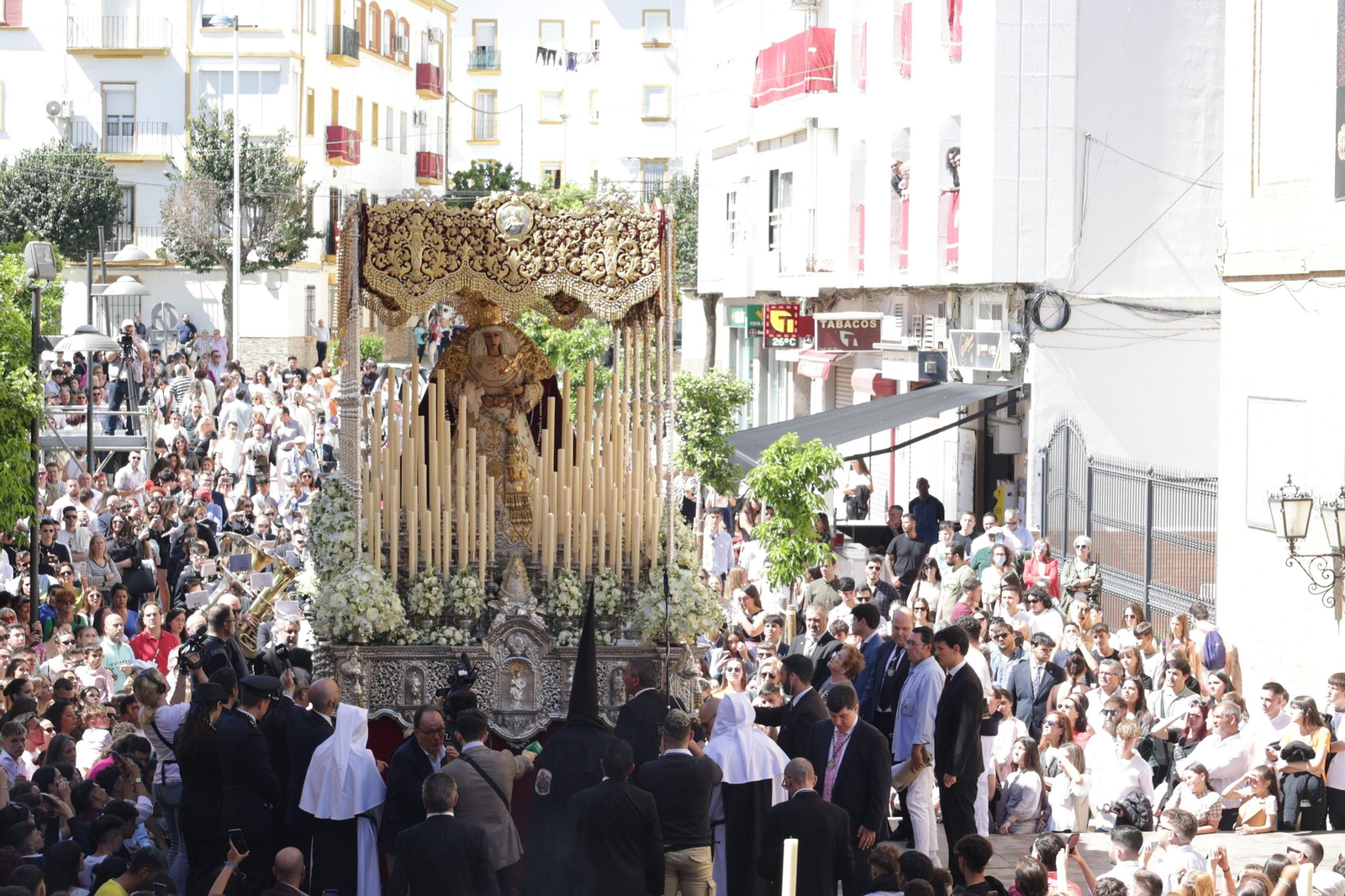 La salida de la Virgen del Rosario en la Semana Santa de 2023.