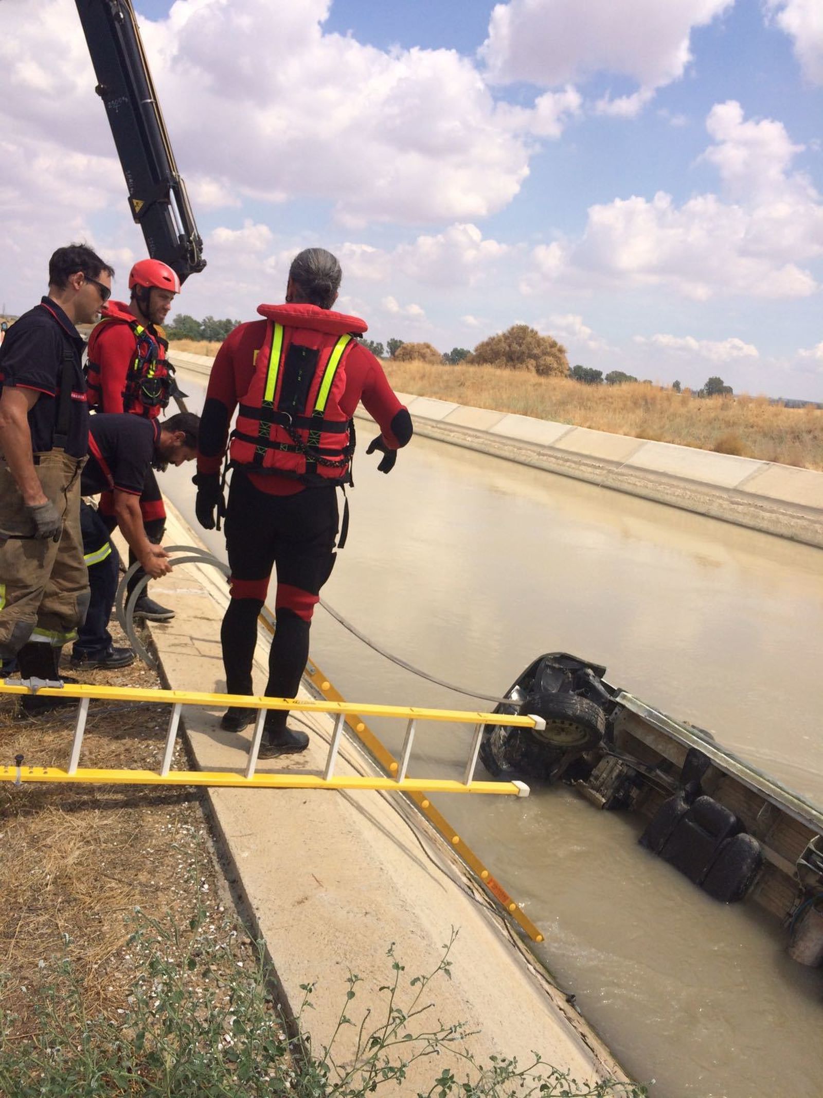 La  Unidad de Rescate Subacúatica de los Bomberos de Sevilla