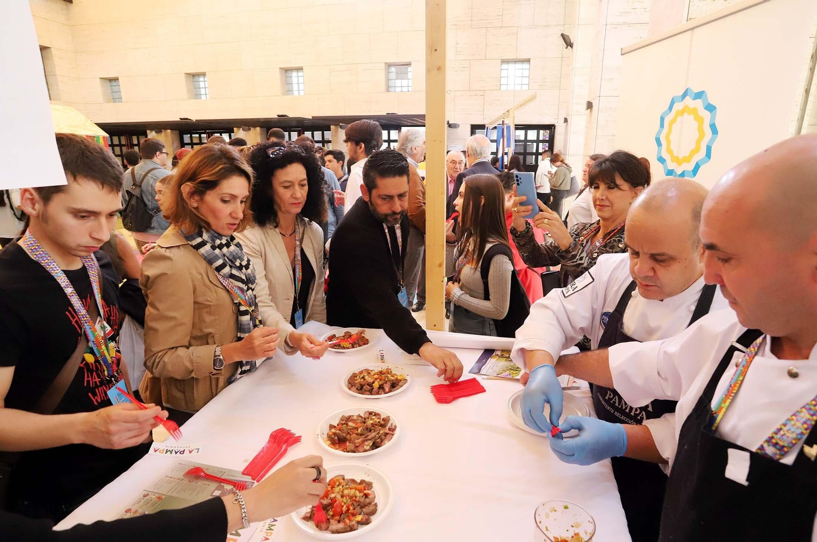 Talleres y ambiente en la segunda edición de Binómico, en imágenes