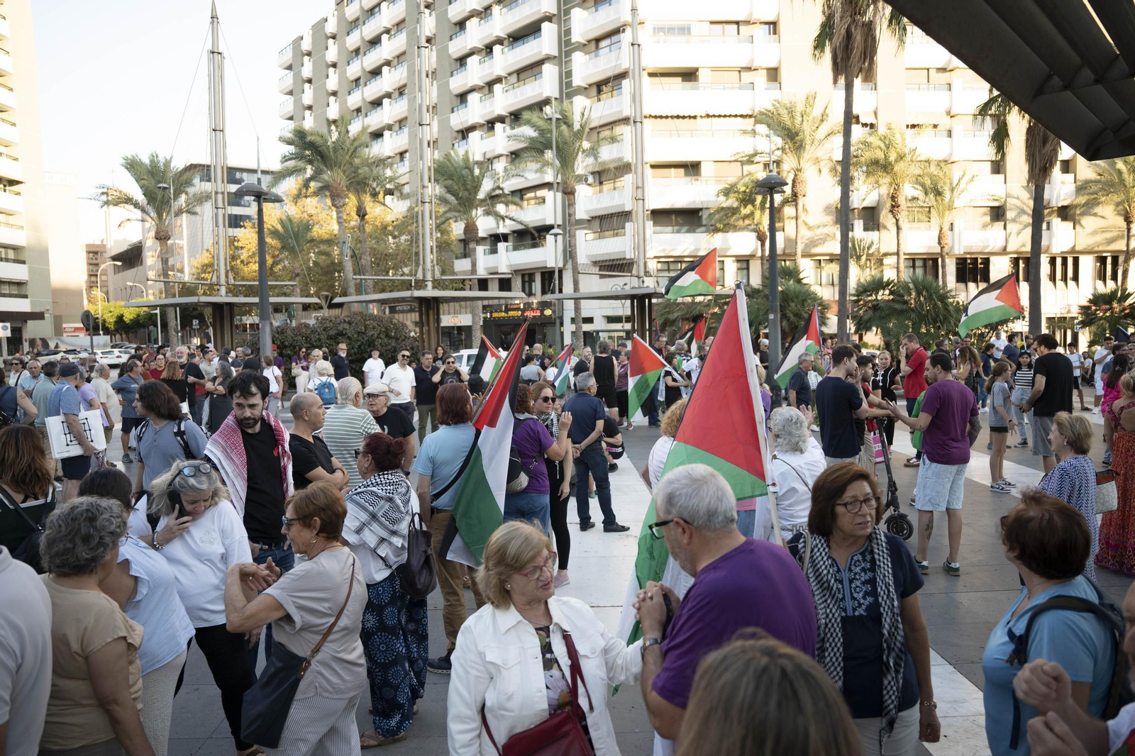 Manifestación convocada por la Plataforma Almería por Palestina