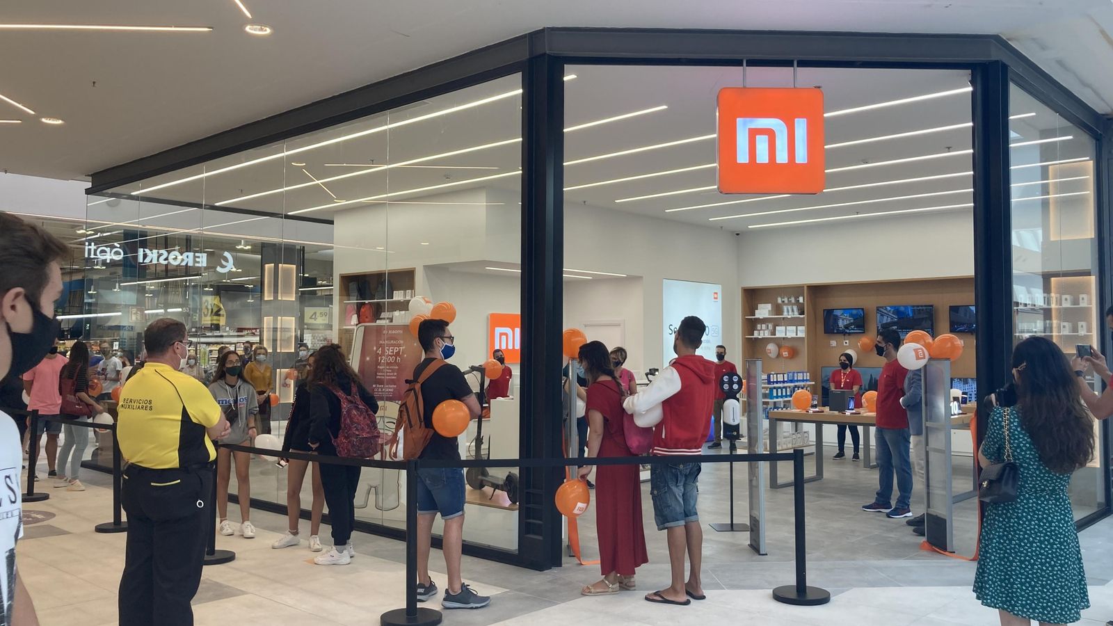 Tienda de telefonía de Xiaomi en El Ingenio.