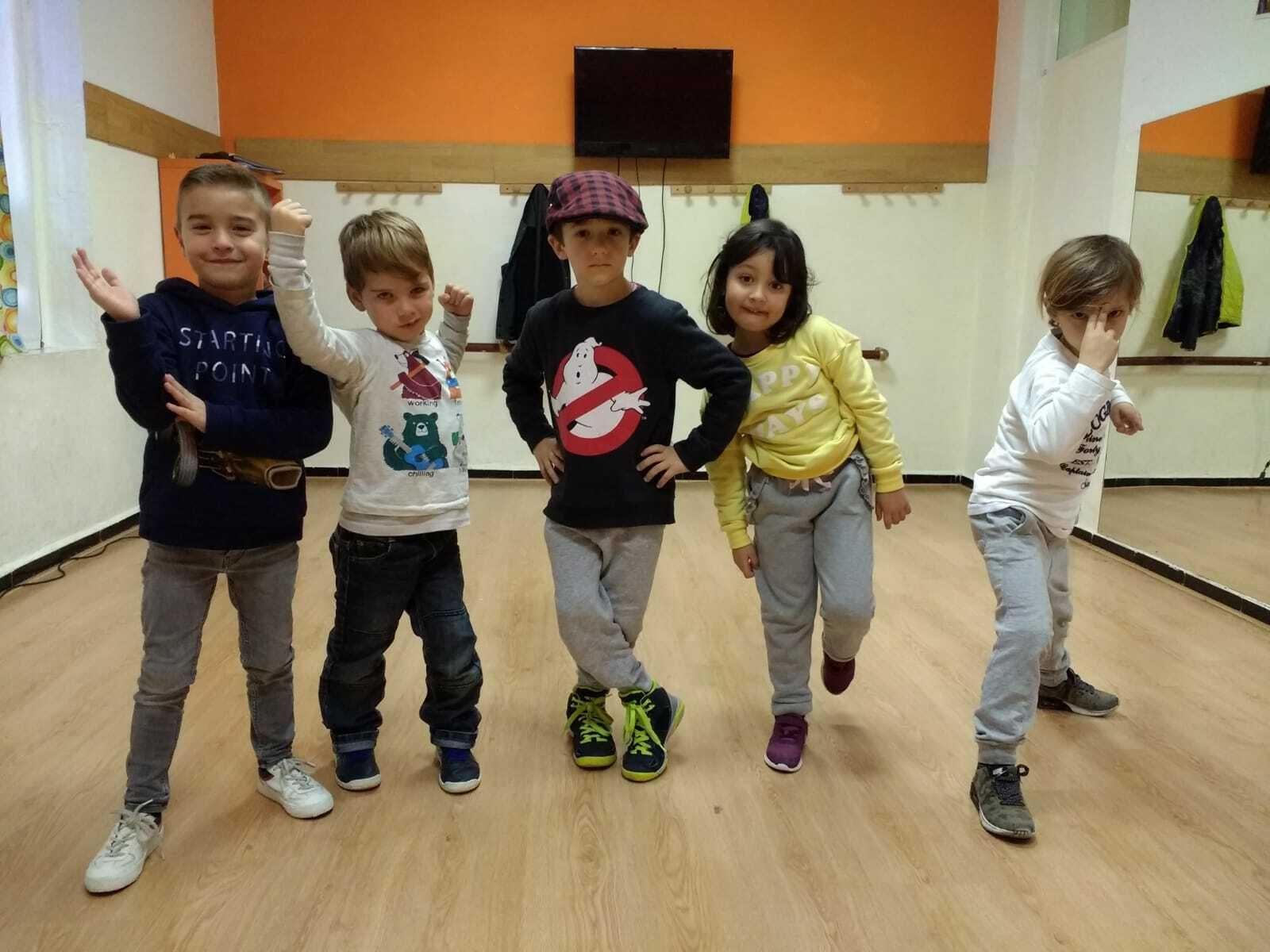 Algunos componentes de Los Elementos.