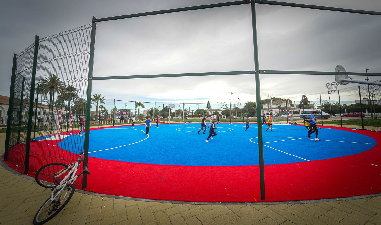 Imágenes del nuevo parque infantil de Croft en Jerez
