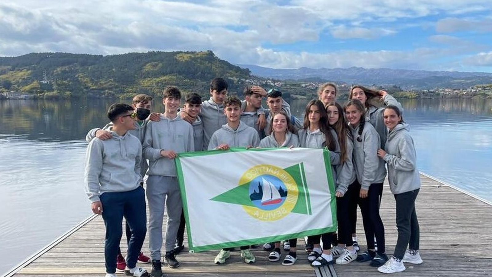 Los representantes del Club Náutico Sevilla, subcampeón de España de larga distancia.