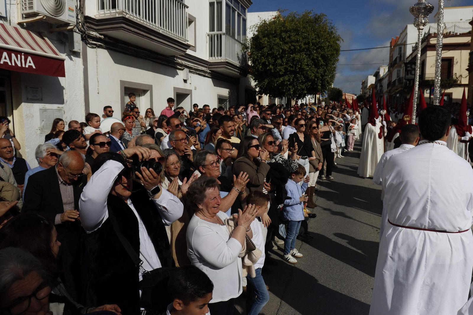 Imágenes de la salida de La oración en El Huerto en la Semana Santa de Chiclana 2025