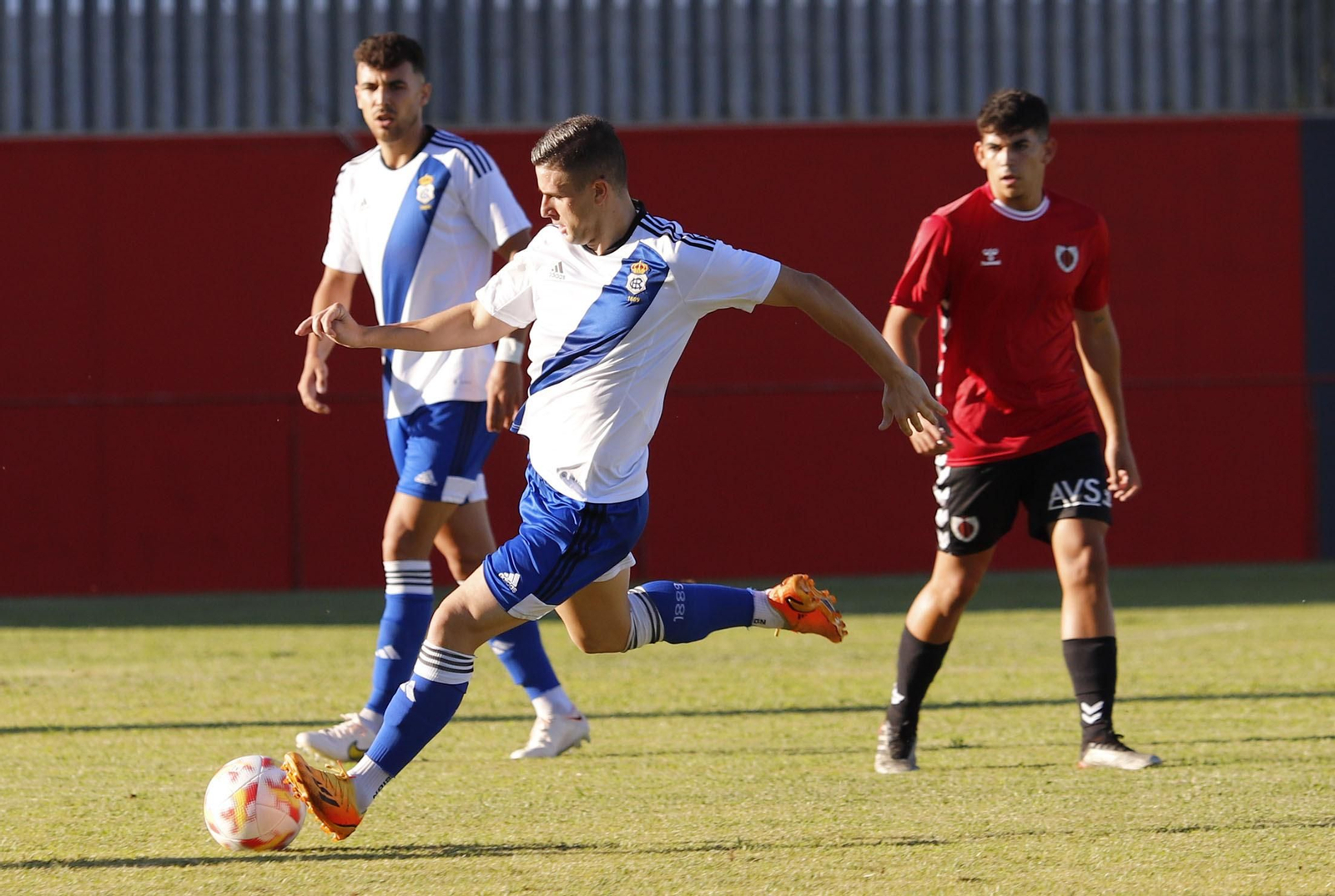 Imágenes del partido entre el Cartaya y el Recreativo de Huelva