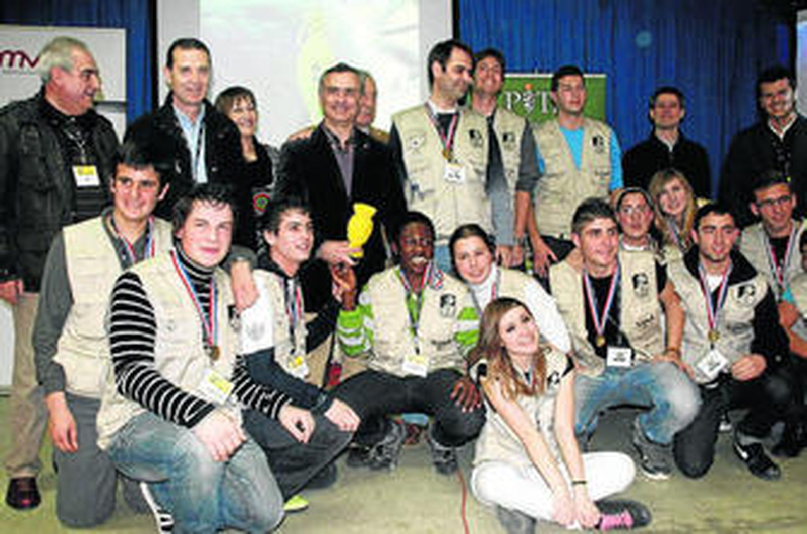 Los alumnos del instituto Turaniana viajarán hasta Bilbao con sus robots