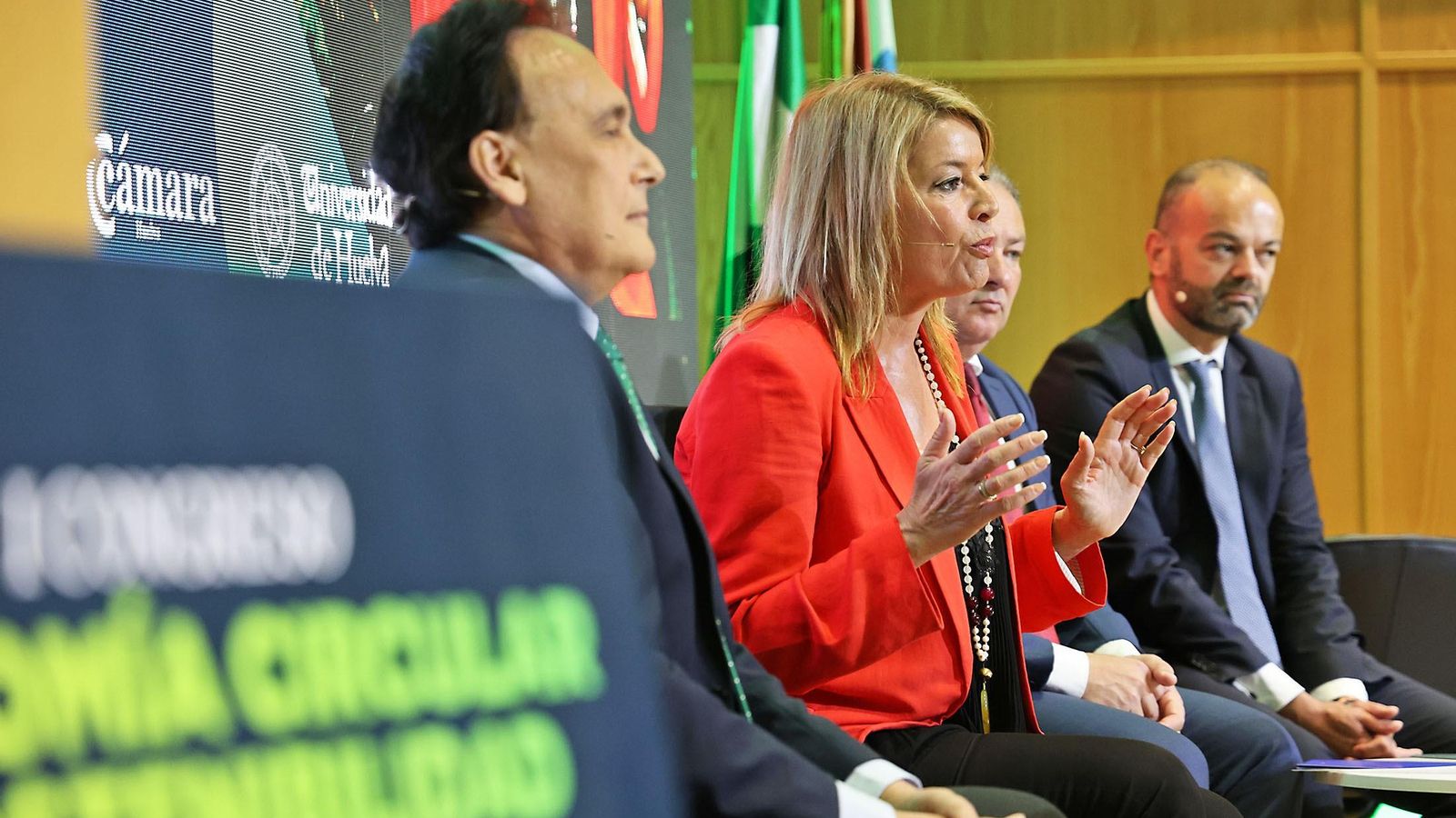 La alcaldesa de Huelva, Pilar Miranda, durante una intervención en el Congreso de Economía Circular celebrado en Huelva el pasado año.