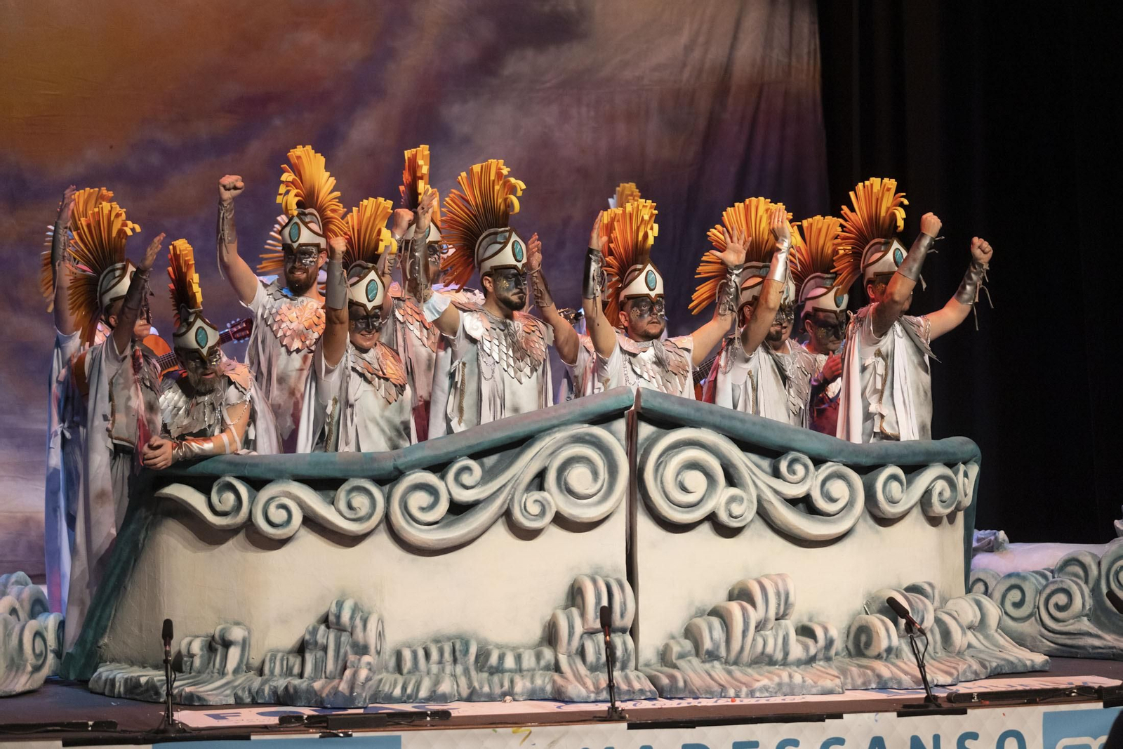 Imágenes de la actuación de la comparsa de Huelva 'Poniente' en el Carnaval Colombino