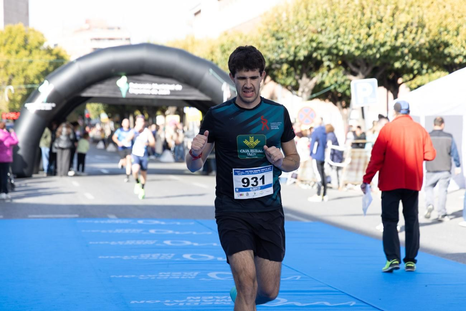 En imágenes: multitudinaria e histórica XXIX Media Maratón 'Ciudad de Jaén' y 10k en memoria de Paco Manzaneda (2)