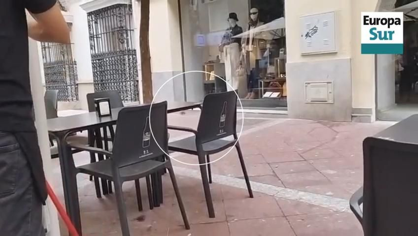 Las ratas campan por la calle Ancha, en pleno centro de Algeciras