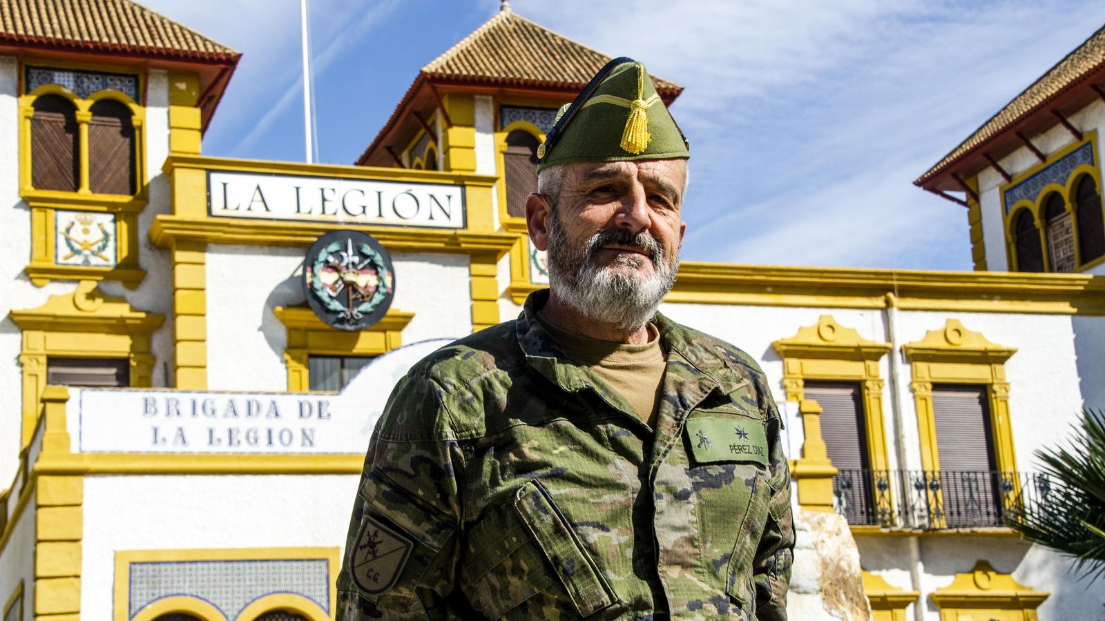 El comandante Pérez Díaz en la base militar Álvarez de Sotomayor