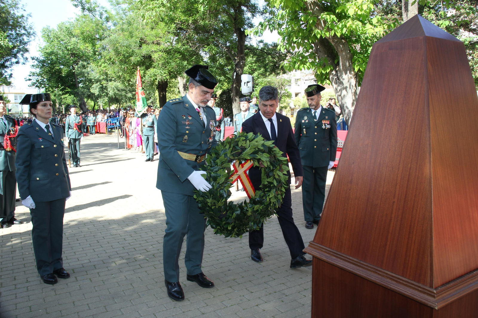El gran desfile de la Guardia Civil en Montilla, en imágenes