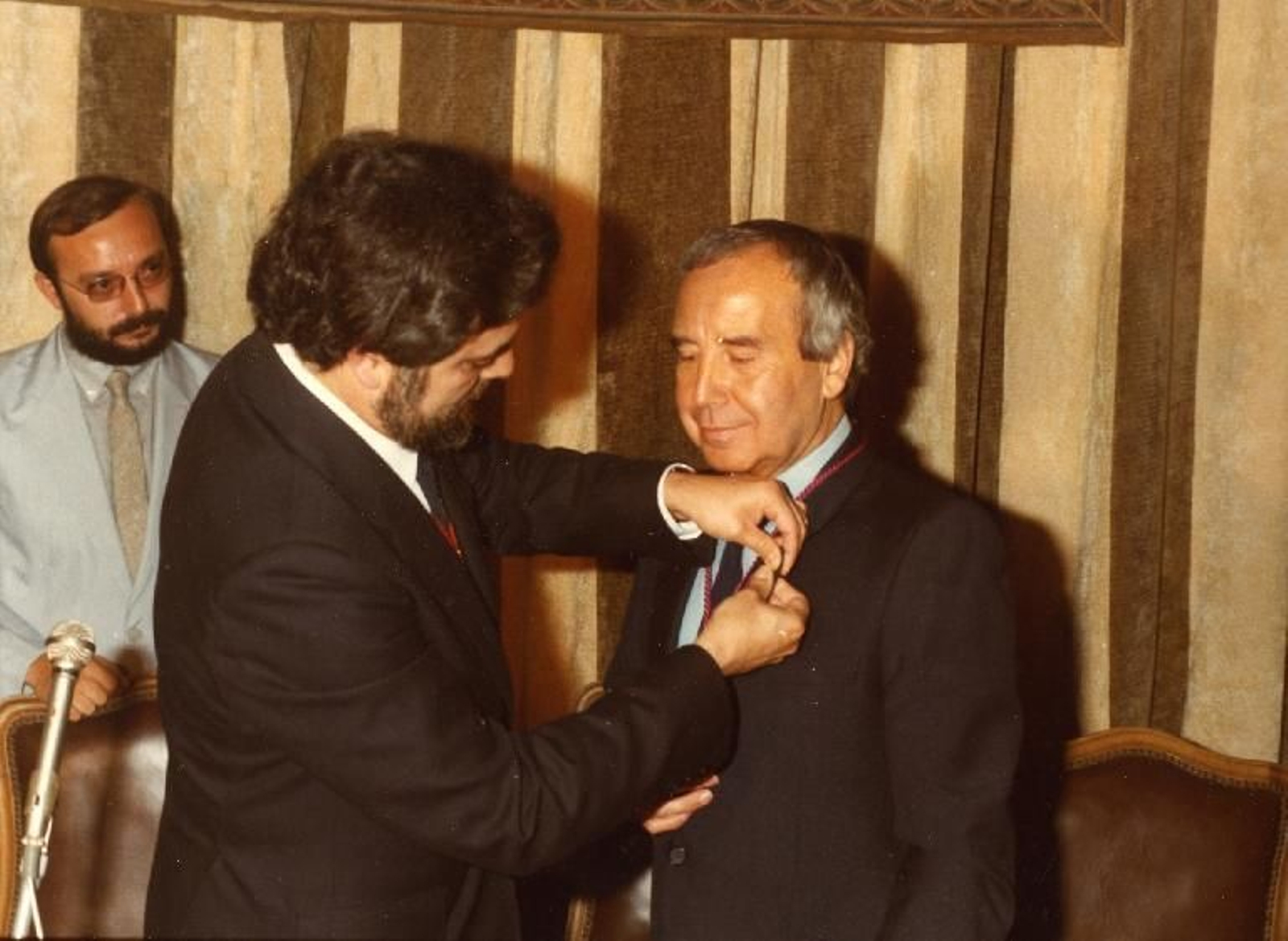 Recorrido fotográfico por los años de Julio Anguita como alcalde de Córdoba