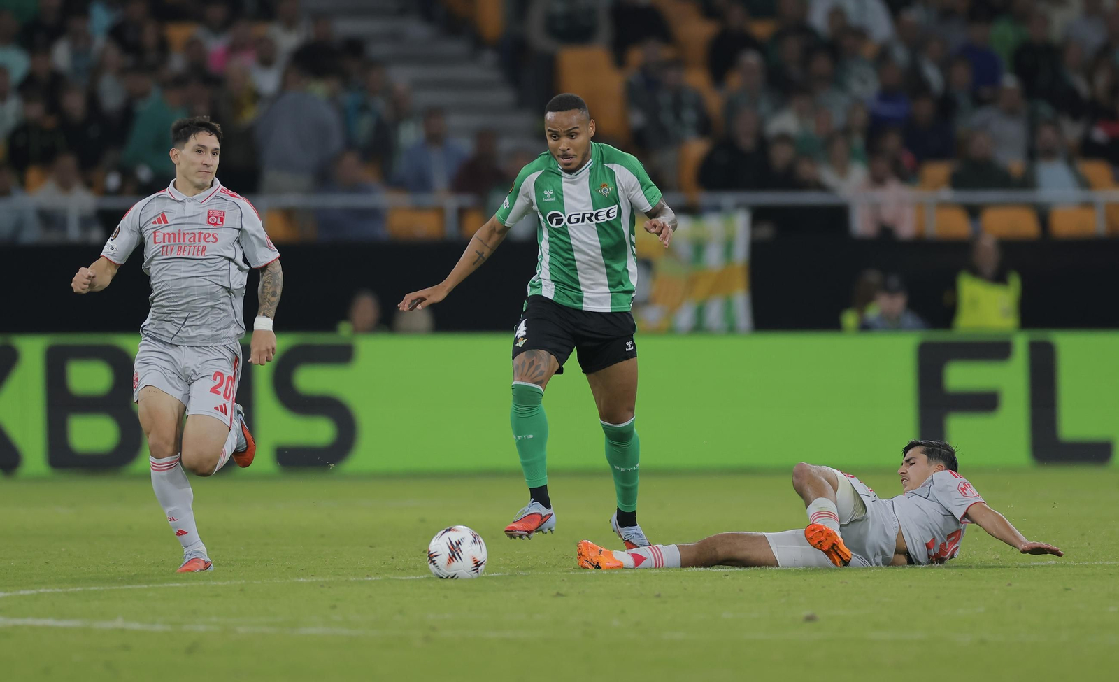 Las fotos del Betis - Olympique Lyonnais