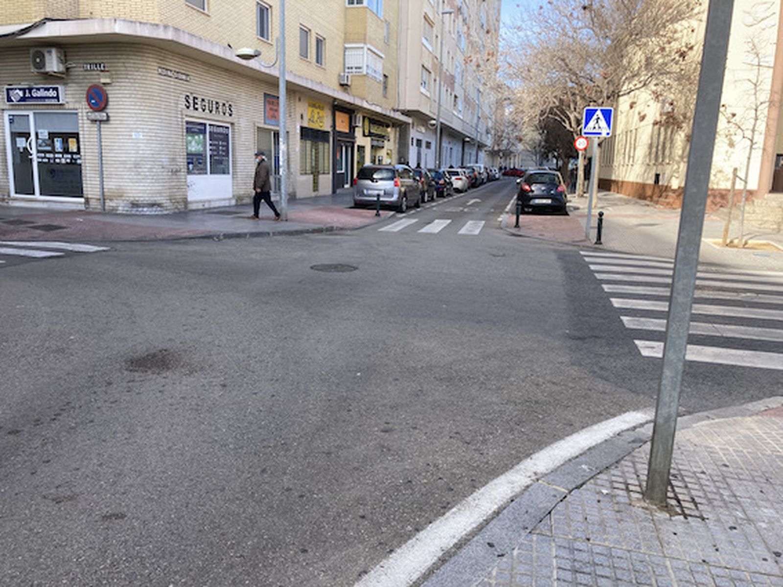 Así son los complicados accesos a los colegios de Cádiz