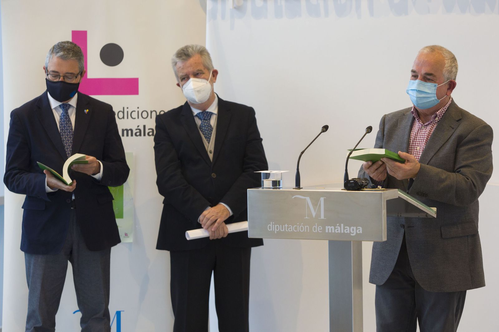 Salvador Pendón presenta su libro 'Si quieres que yo te cante'.