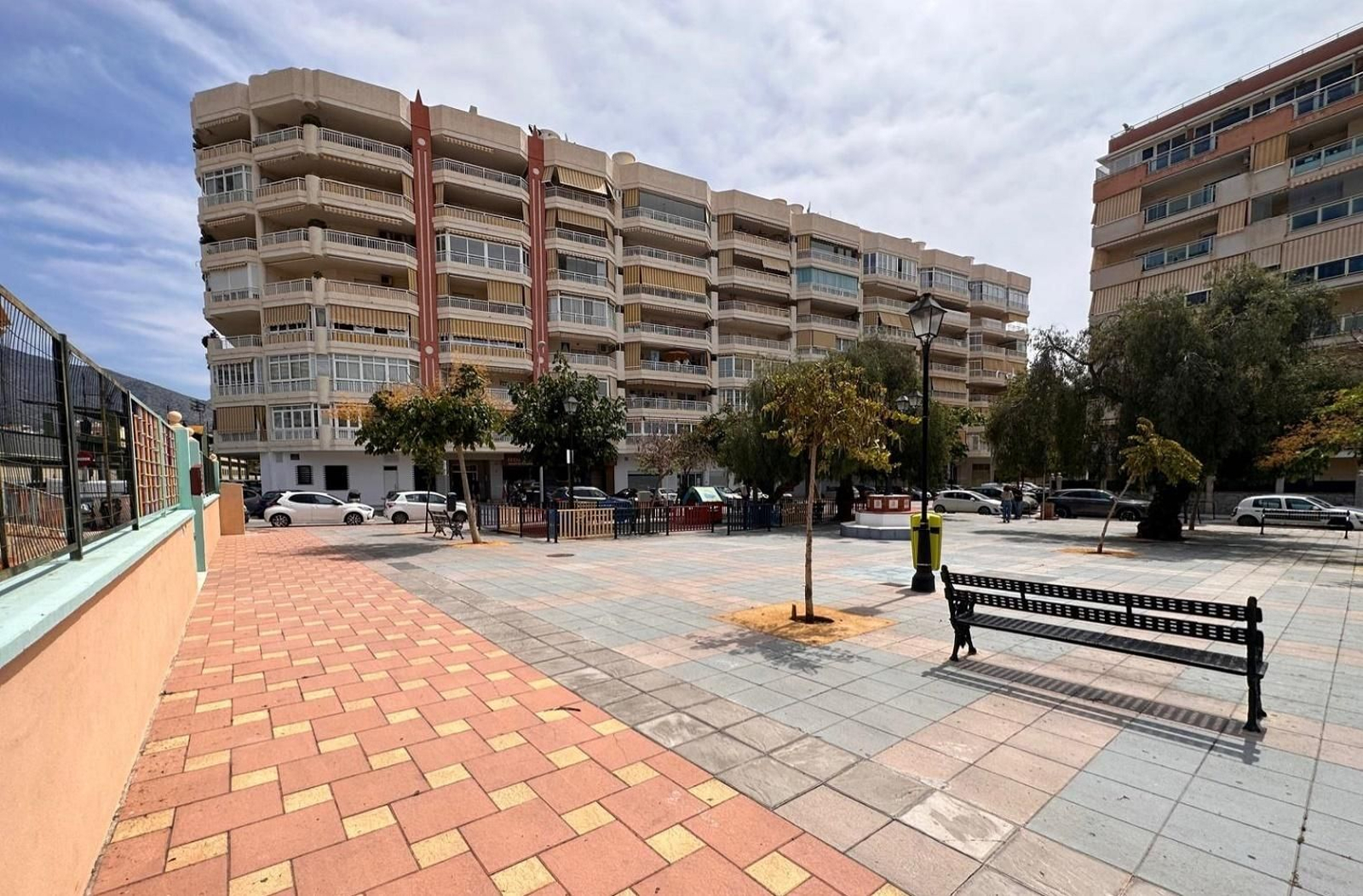 El estado actual de la plaza de Andalucía de Los Boliches, en Fuengirola