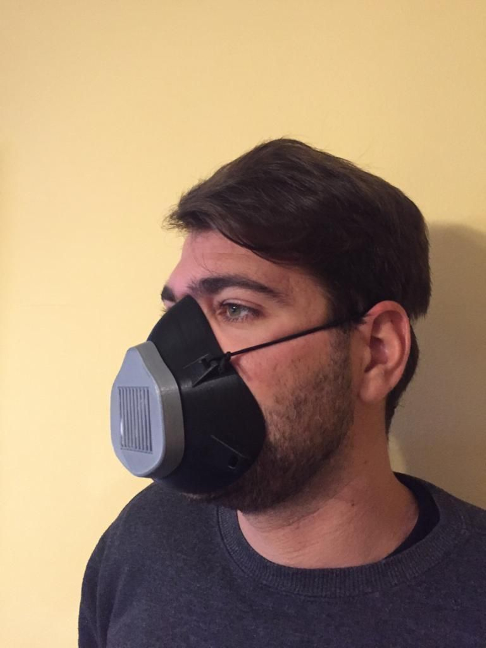 Mascarilla creada por las impresoras 3D de la firma malagueña Fiixit.