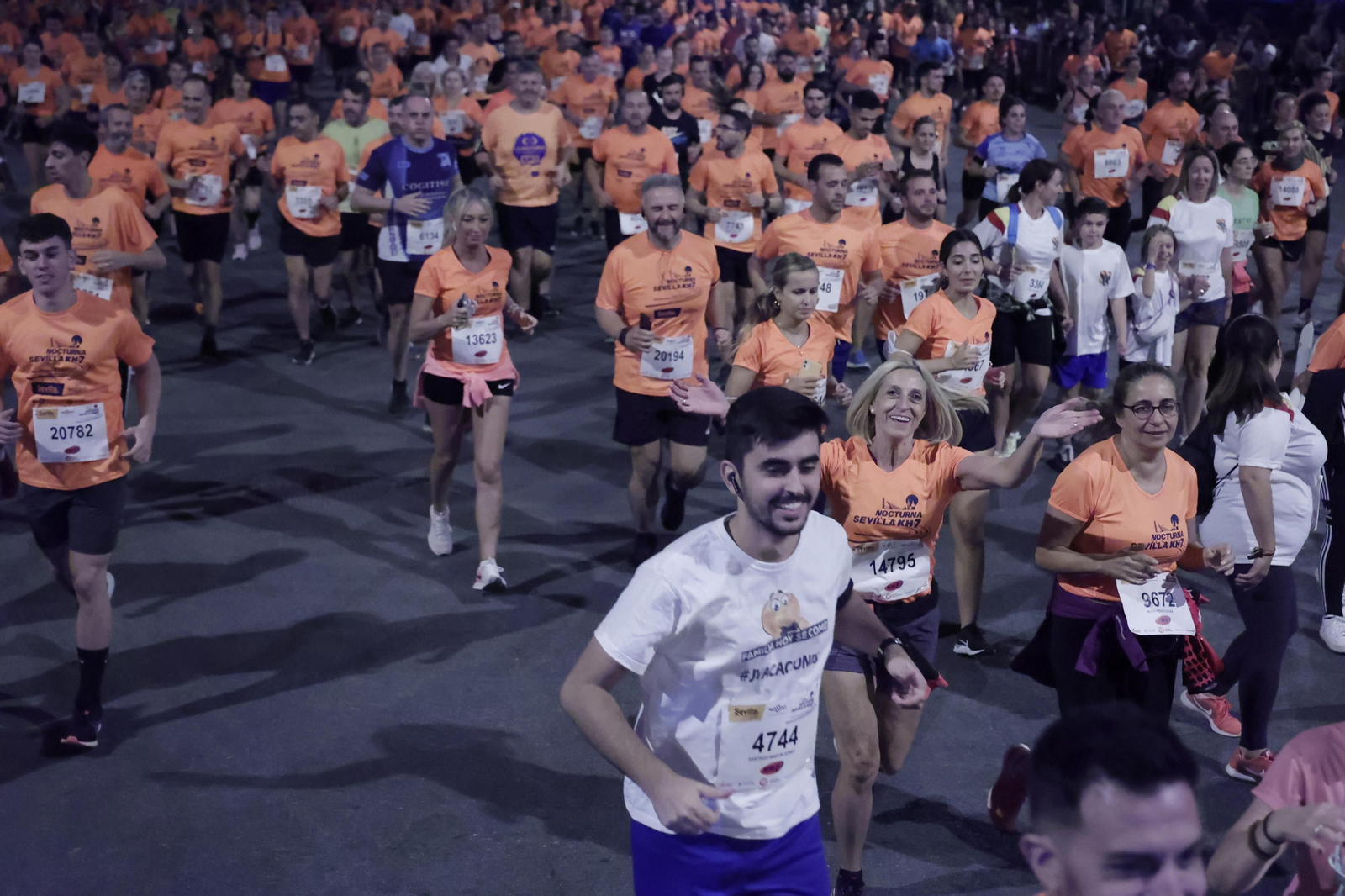 Búscate en la Carrera Nocturna de Sevilla (3)