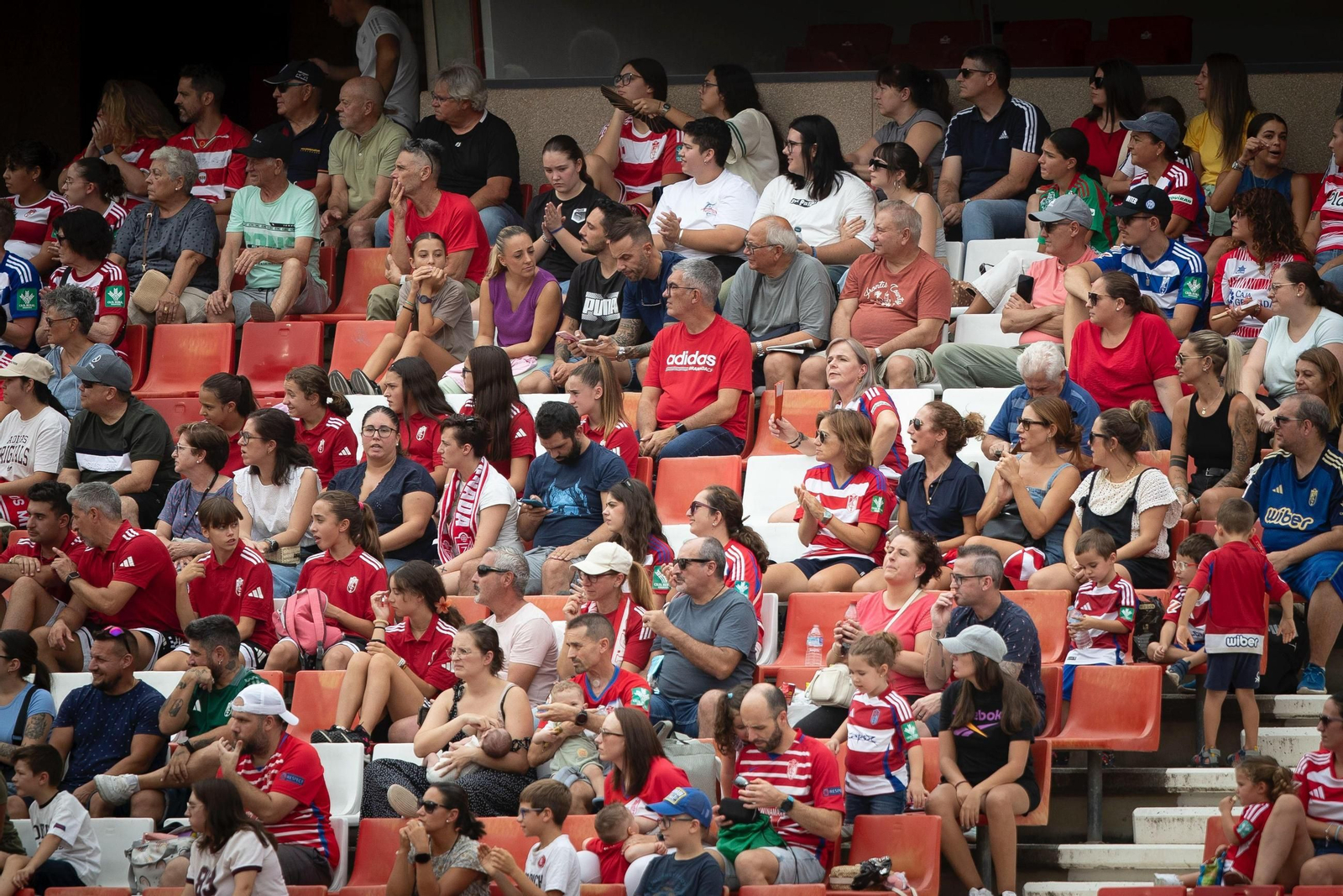 Las mejores imágenes del Granada CF Femenino-Levante Badalona